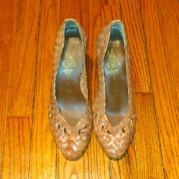 Urban Vintage Heels - Picture 1 of 8